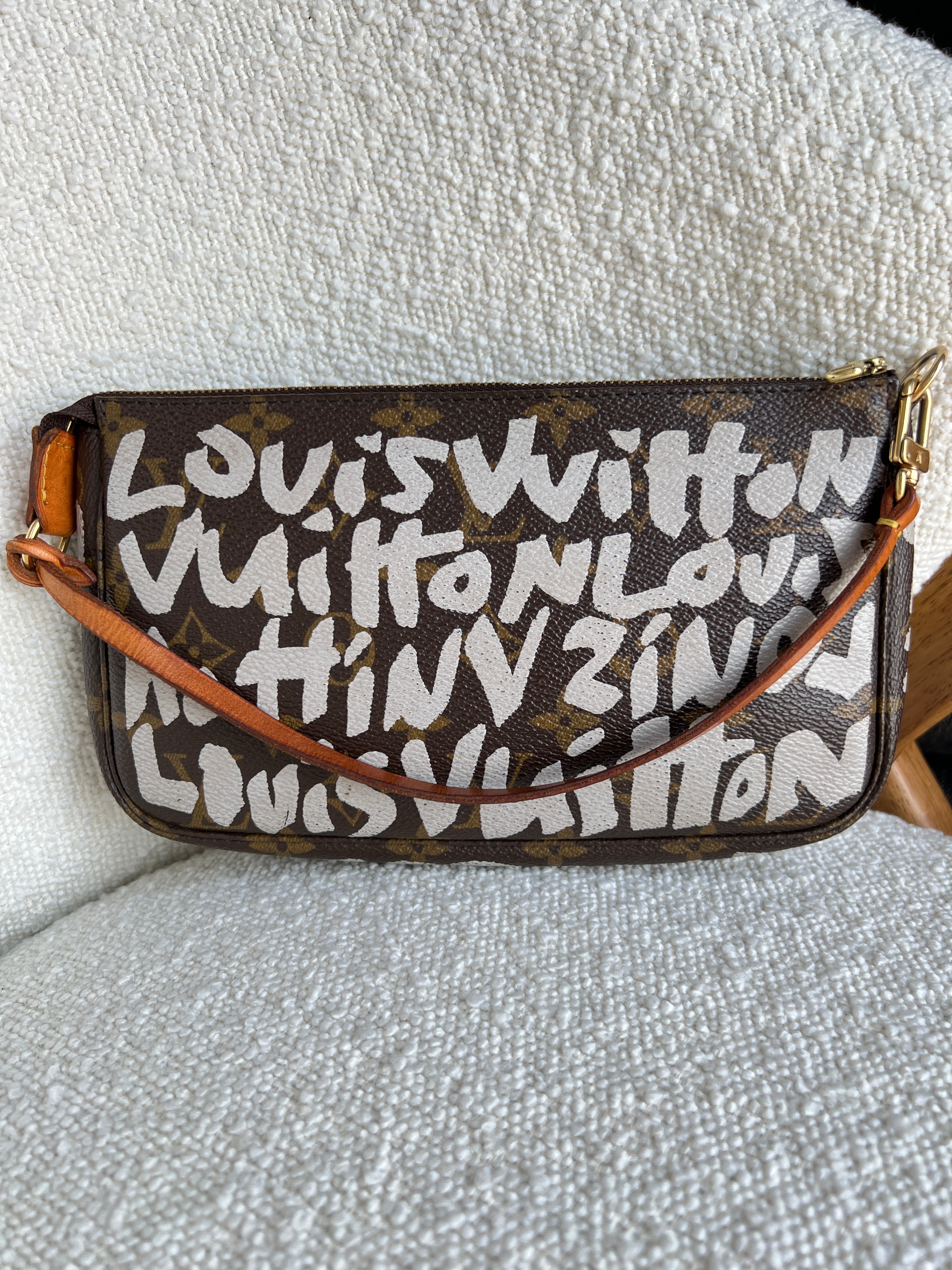Louis Vuitton Stephen Sprouse Graffiti Pochette – LUV Preloved
