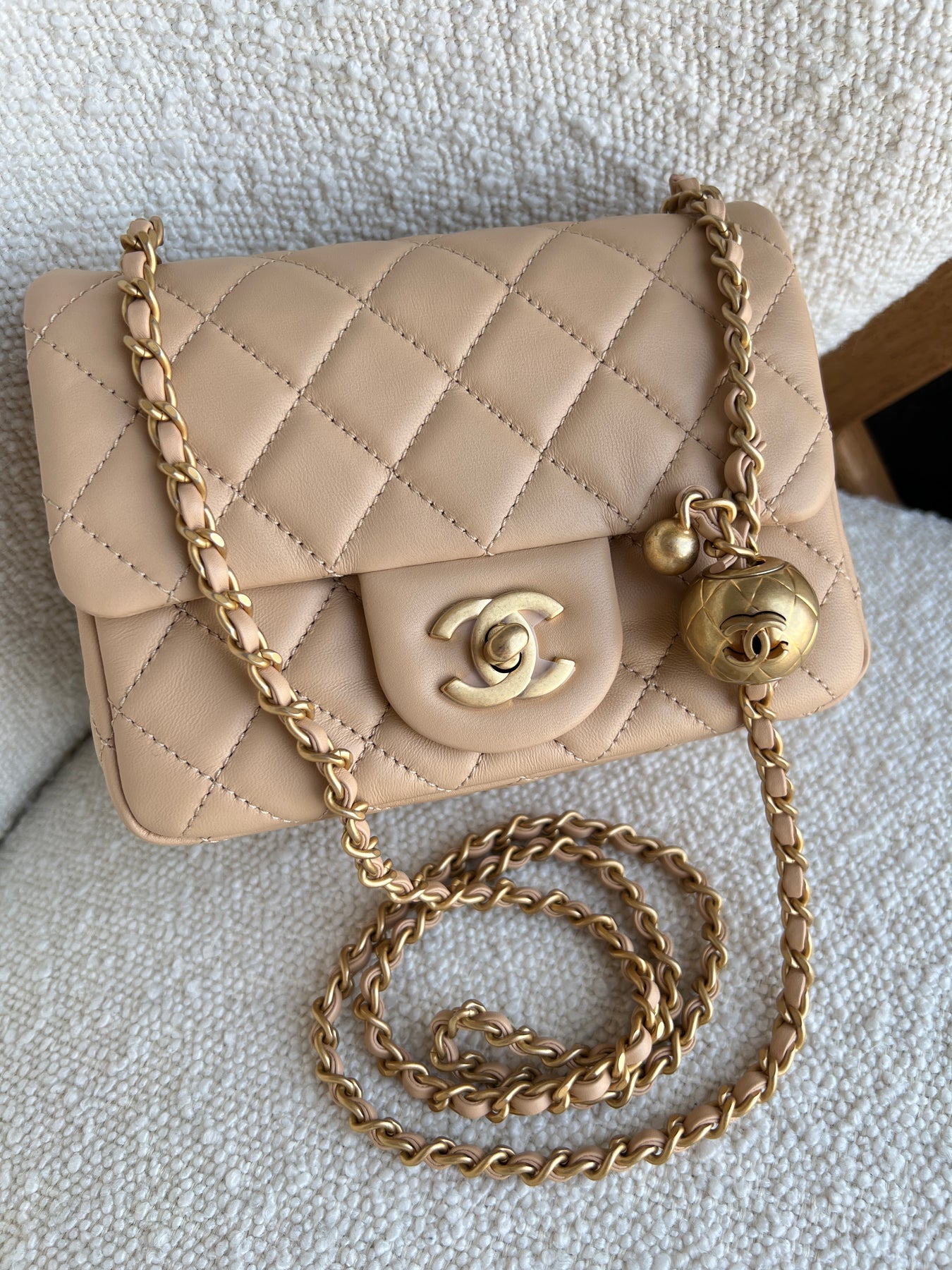 PRELOVED Chanel Pearl Crush Mini Flap Bag, Women's Fashion, Bags