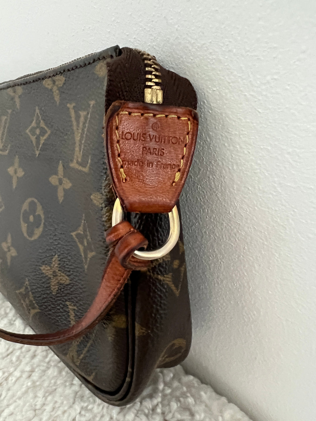 LOUIS VUITTON Monogram Pochette LUV Preloved