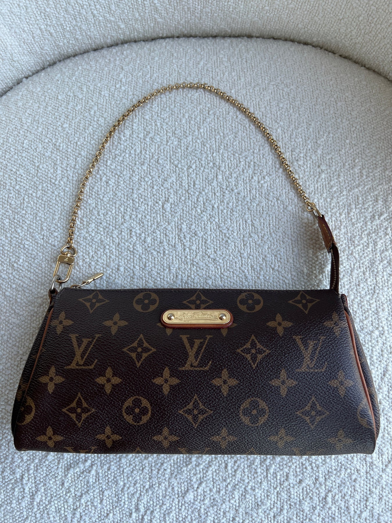 ❤️SOLD) Louis Vuitton Monogram Eva is up for grabs, comes with