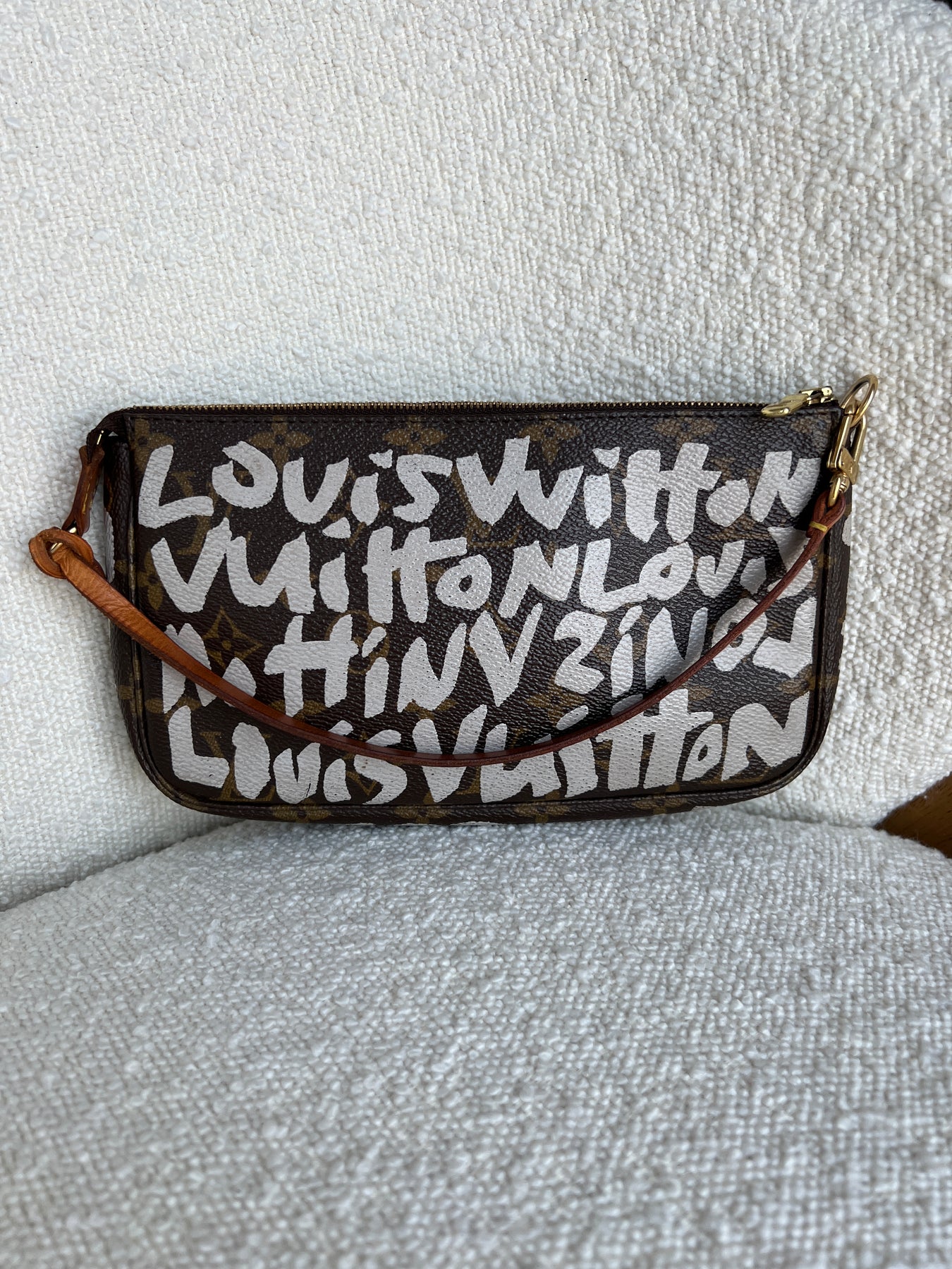 Authenticated Louis Vuitton x Stephen Sprouse Monogram Graffiti Pochette